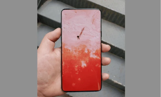 This-extremely-bezel-less-prototype-could-resemble-the-Galaxy-S10-1-1.png