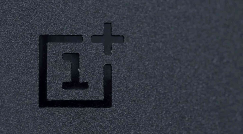 oneplusonerearlogo