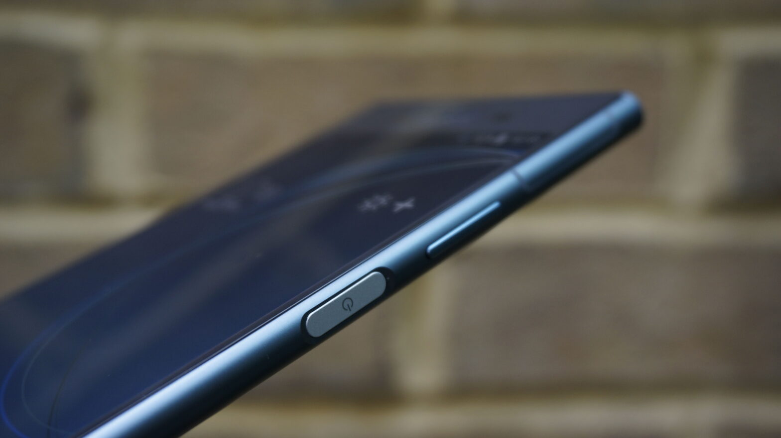 Sony Xperia Xz1 Fingerprint Scanner.jpg