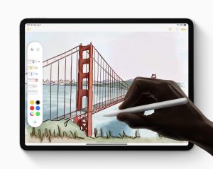 Apple_iPadOS_Apple-Pencil_060319_big.jpg.large (1)