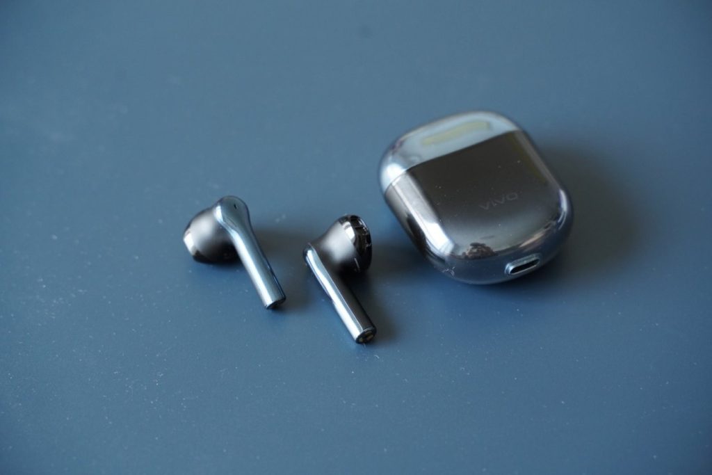 Vivo TWS läcker ut – har ett chipp från Qualcomm E65bd93aly1g6r42h0bvsj218z0u04qt8862145951766141053.jpg