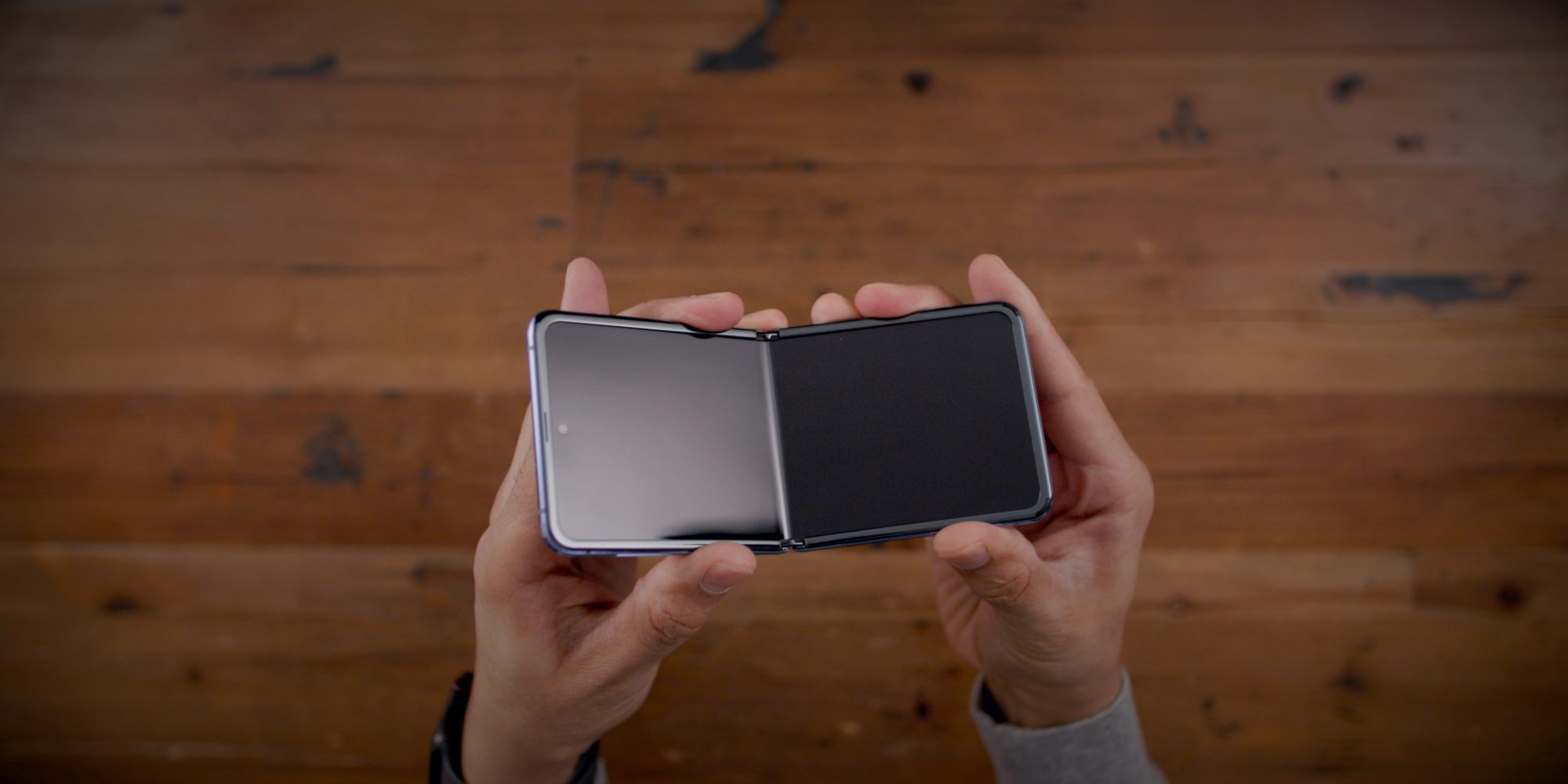 Galaxy-Z-Flip-13 (1)