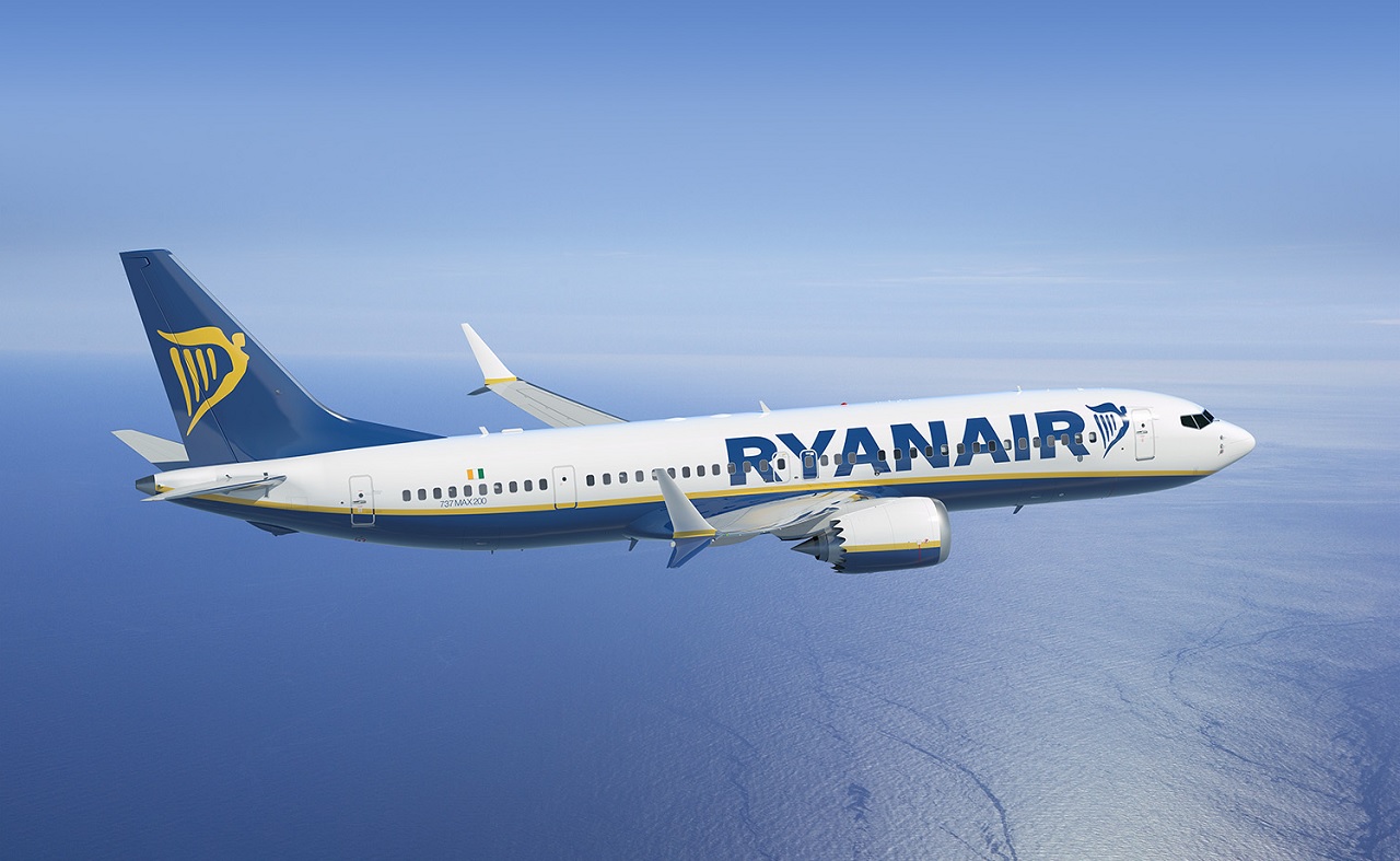 Ryanair Boeing 737 Max 200.jpg