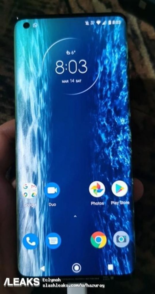 Motorola Edge+ dyker upp i det vilda i rosa