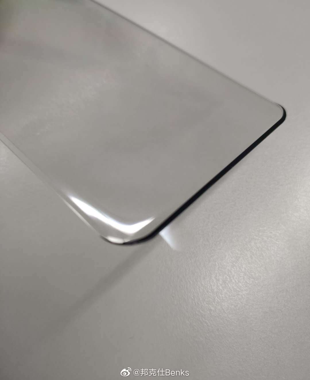 P40 Pro Curved Display Film Img 2.jpg