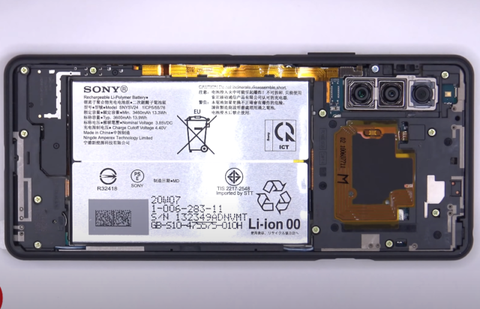 Sony Xperia 10 Ii Disassembly Video 640x412.png