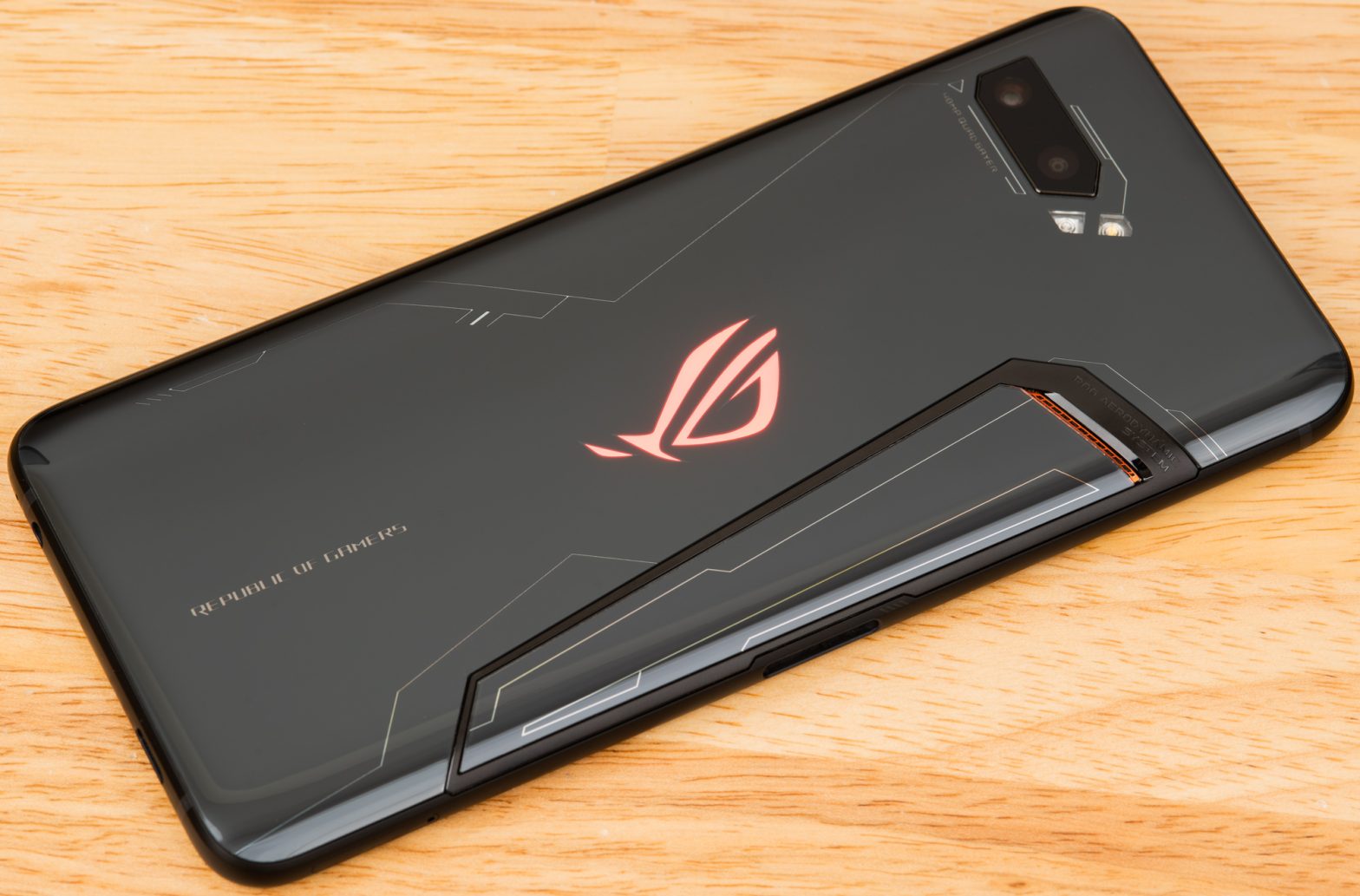 Asus Rog Phone 2 Bild 2