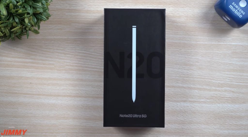 En titt på vita Samsung Galaxy Note 20 Ultra 8F0DC664 D374 4836 867C E4E7A3457F4A