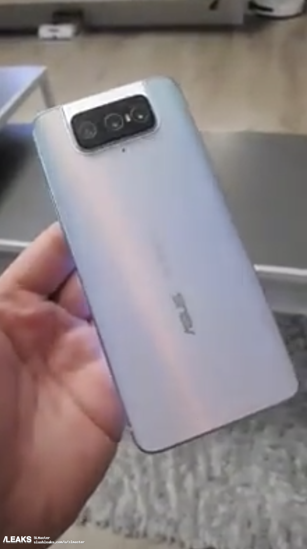 Asus Zenfone 7 Hands On Video 808.png