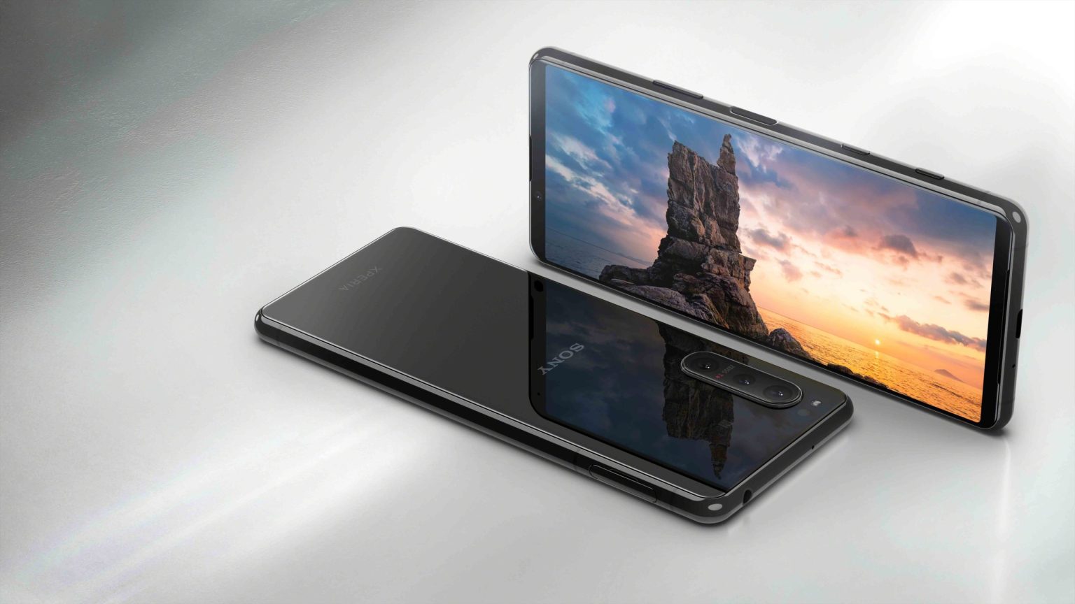 Sony kan visa upp ett nytt kompakt flaggskepp under nästa år