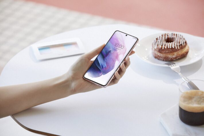 samsung-galaxy-s21-plus-press-3-711x474.jpg