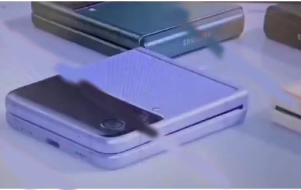 Samsung Galaxy Z Flip3 kan kosta 12 800 när den kommer till Sverige!