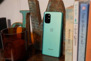 154206-phones-review-oneplus-8t-review-image1-p0rnflalhd.jpg