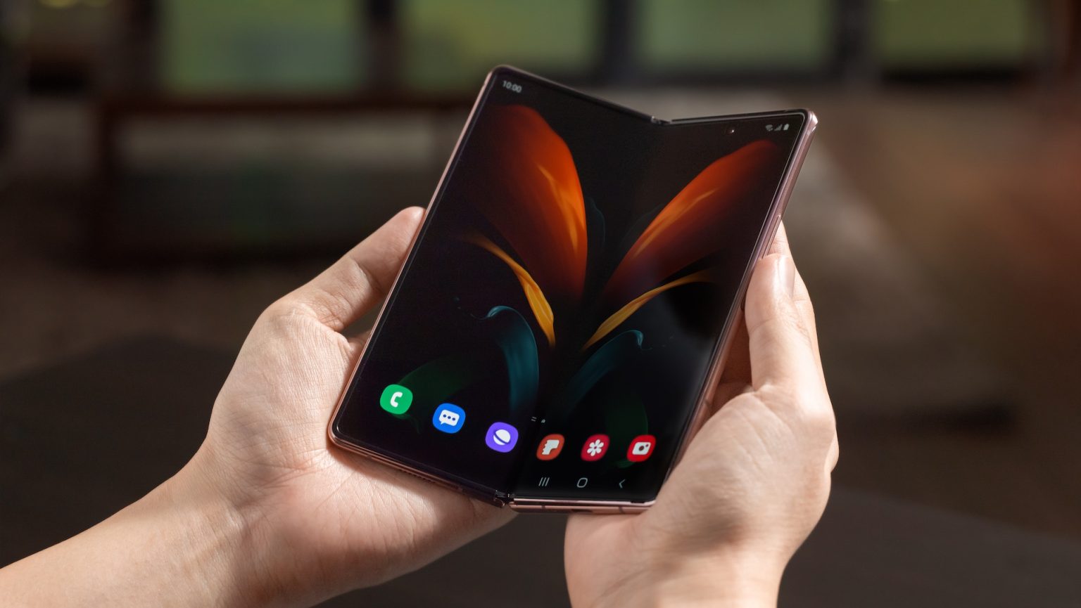 Samsung Galaxy Z Fold 2 WEB TOP.jpg