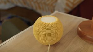 homepod-mini-yellow-lifestyle-1