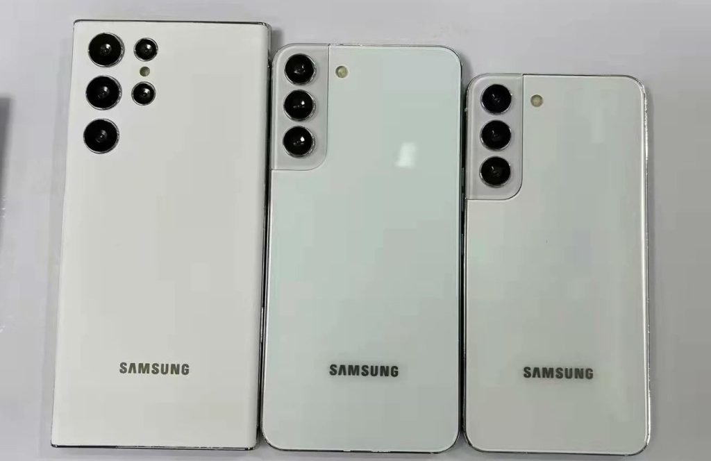 Samsung Galaxy S22- serien dyker upp i vitt