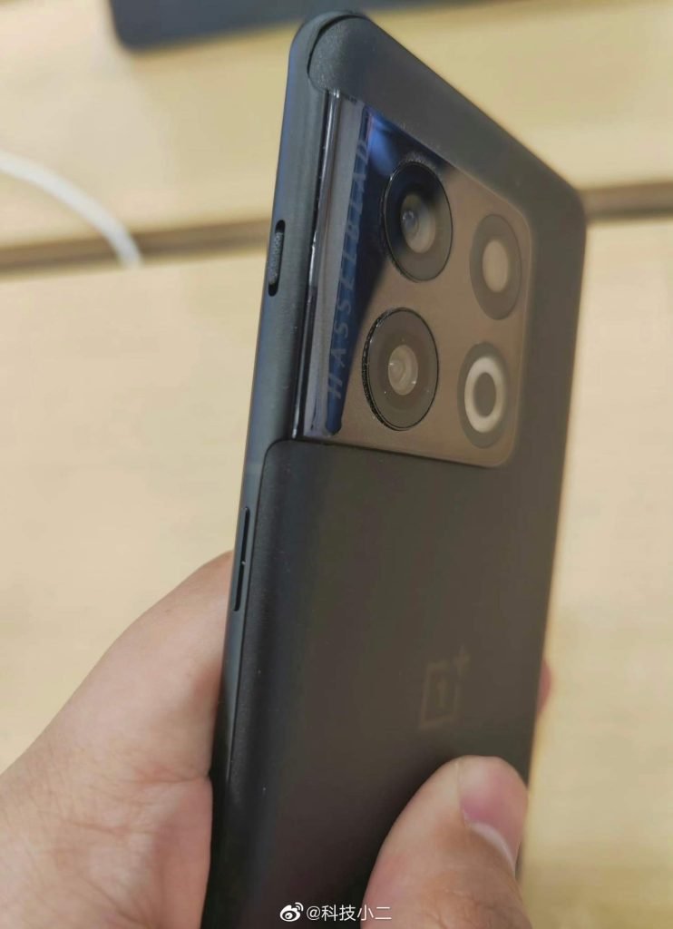 OnePlus 10 Pro åker fast i det vilda