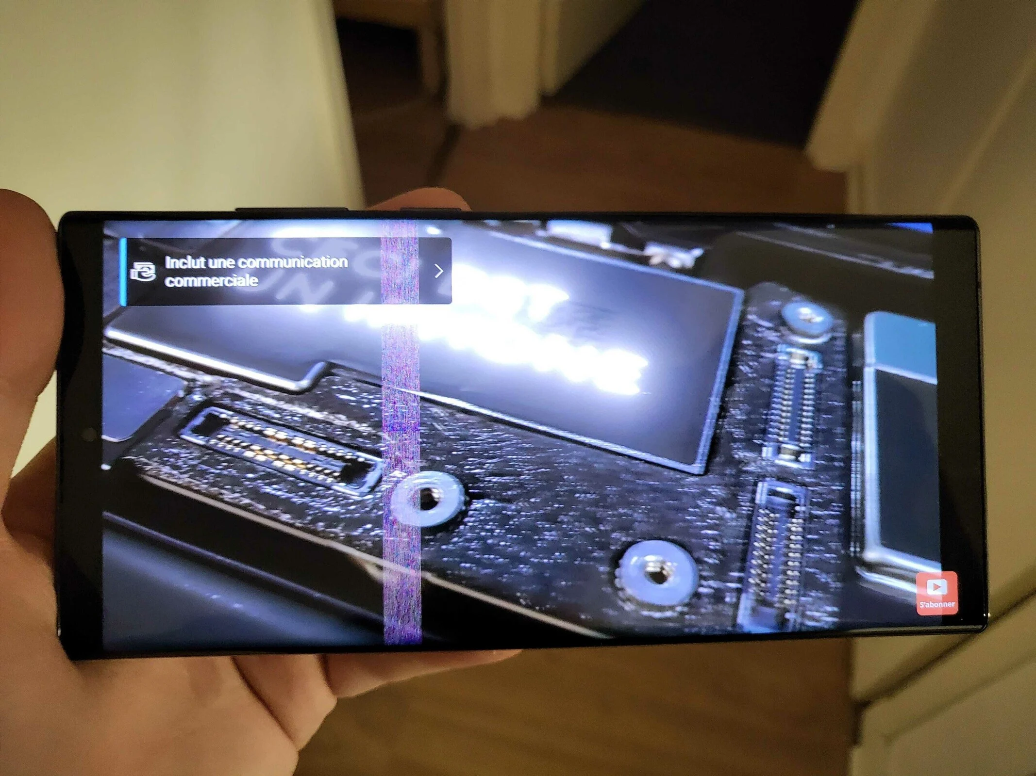 Samsung-Galaxy-S22-Ultra-Display-Issue-01