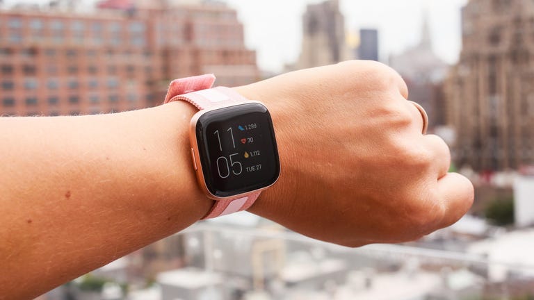 15 Fitbit Versa 2