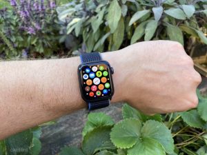 153882-smartwatches-review-apple-watch-se-review-the-apple-watch-most-people-will-buy-image4-d5rjoebiji