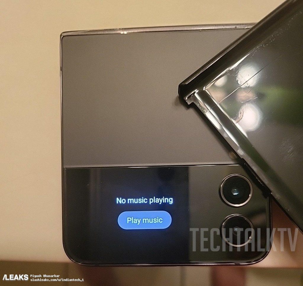 Samsung Galaxy Z Flip 3 Live Images Leaked 295