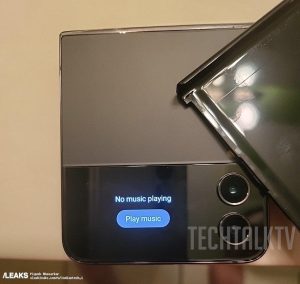 samsung-galaxy-z-flip-3-live-images-leaked-295