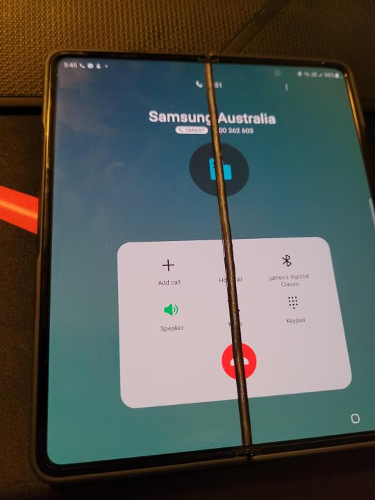 samsung-galaxy-z-fold-4-broken-screen-reddit