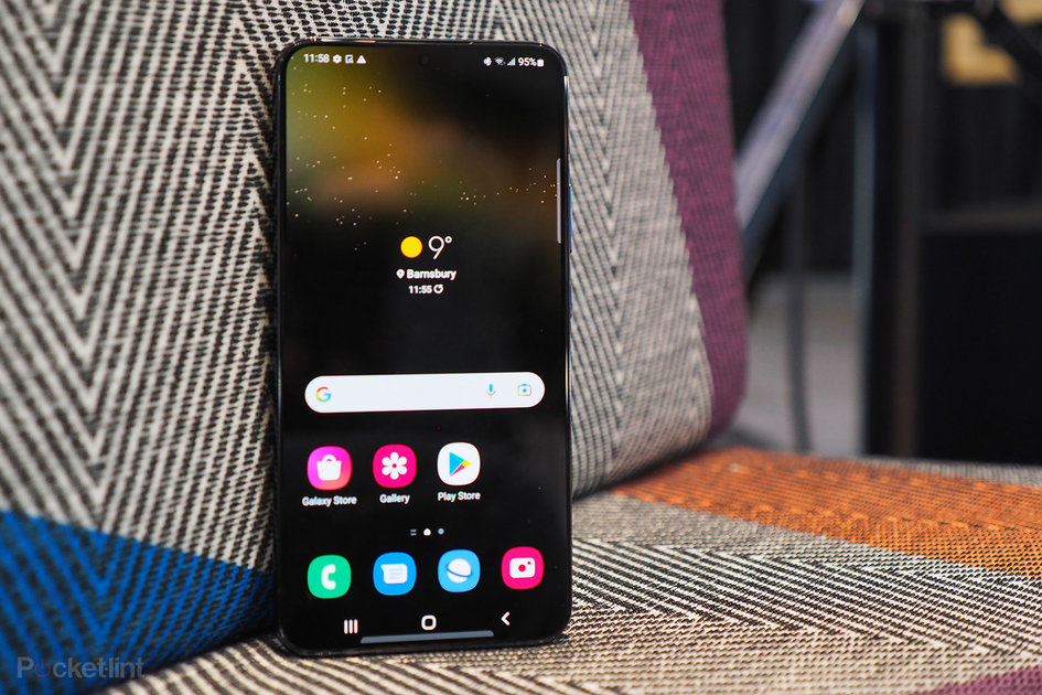 159964-phones-review-hands-on-samsung-galaxy-s22-plus-review-image1-ka0fsfvtyz
