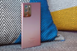153177-phones-review-hands-on-samsung-galaxy-note-20-ultra-review-image1-qf96f72edg (1)