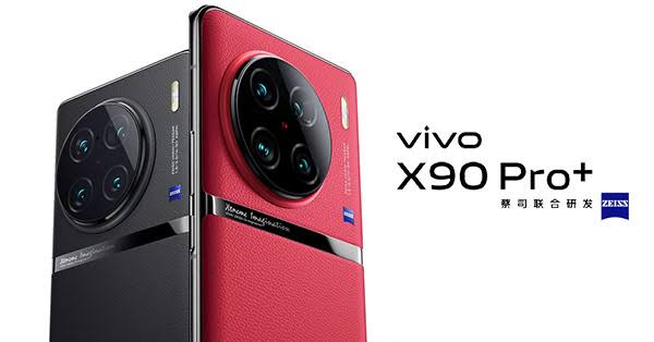 Ben kollar in kameran i Vivo X90 Pro+