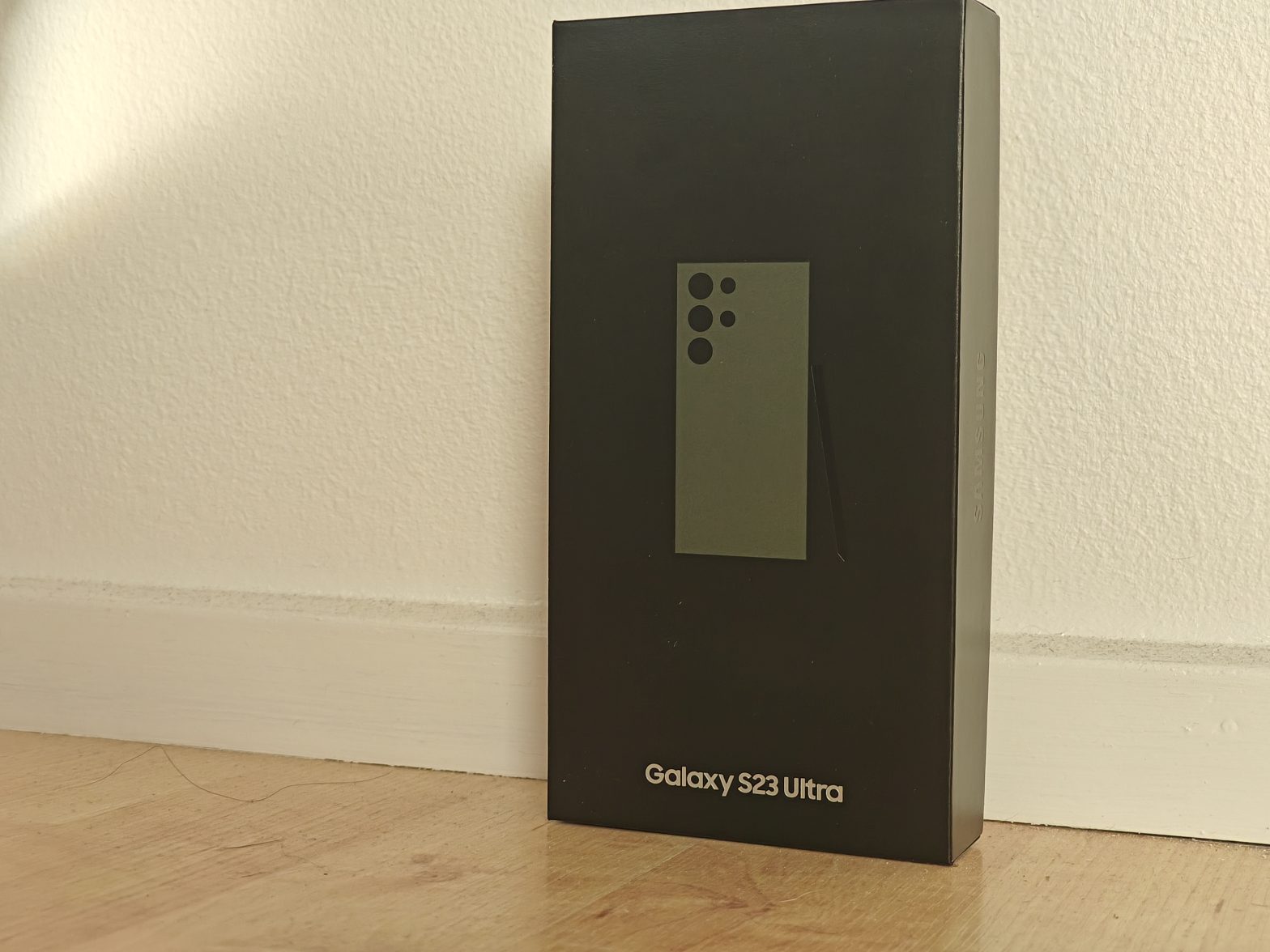 Jag kollar in Samsung Galaxy S23 Ultra – unboxing