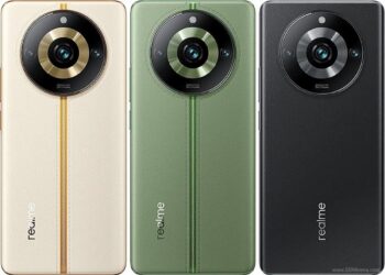 Flossy Carter snackar Realme 11 Pro Plus