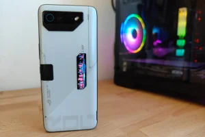 Asus-ROG-Phone-7-Ultimate-rear-1024x683