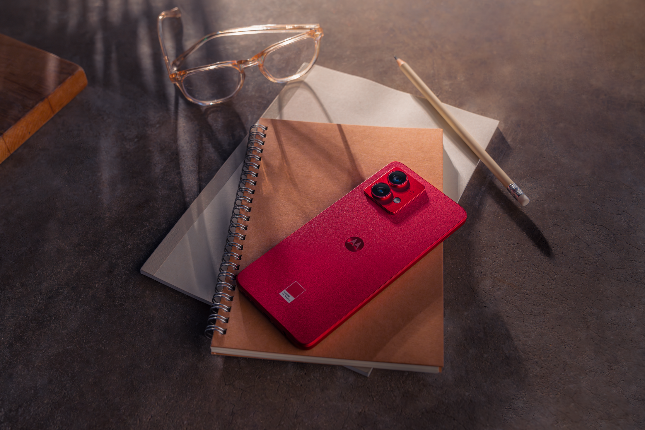 Moto G84 5g Atl Lifestyle Photography Product Photography Viva Magenta Digital Use