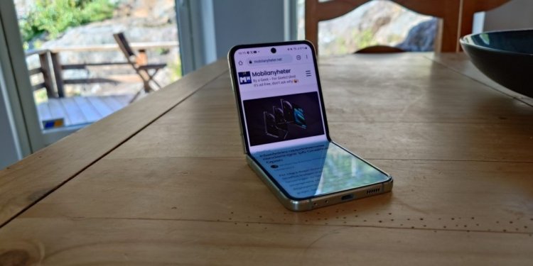 Samsung kommer inte visa upp en flip i mellanklassen