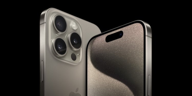 Apple Iphone 15 Pro Lineup Hero 230912 Full Bleed Image.jpg.large