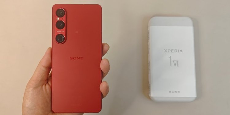Sony Xperia 1 VI börjar säljas i ny färg