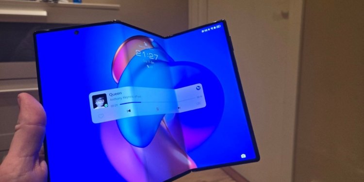 Rykte: Samsung Galaxy G Fold heter företagets första trio fold smartphone