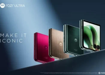 Bild visar Motorola Razr 60 Ultra