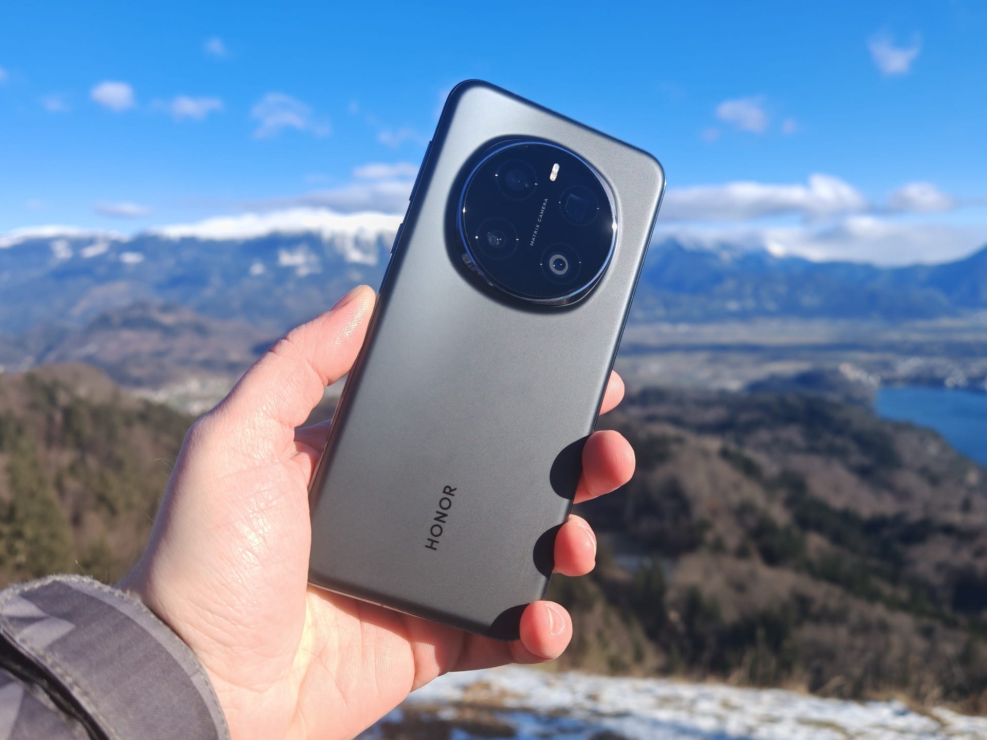 Honor magic 7 pro handson back