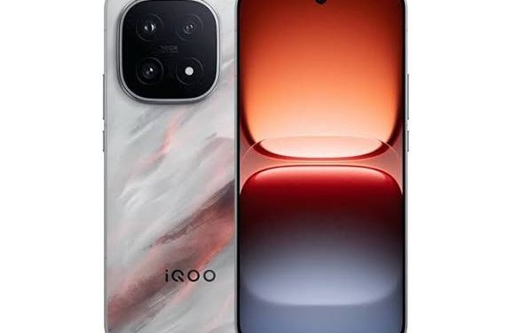 Rykte: det blir ingen IQOO 15 Mini