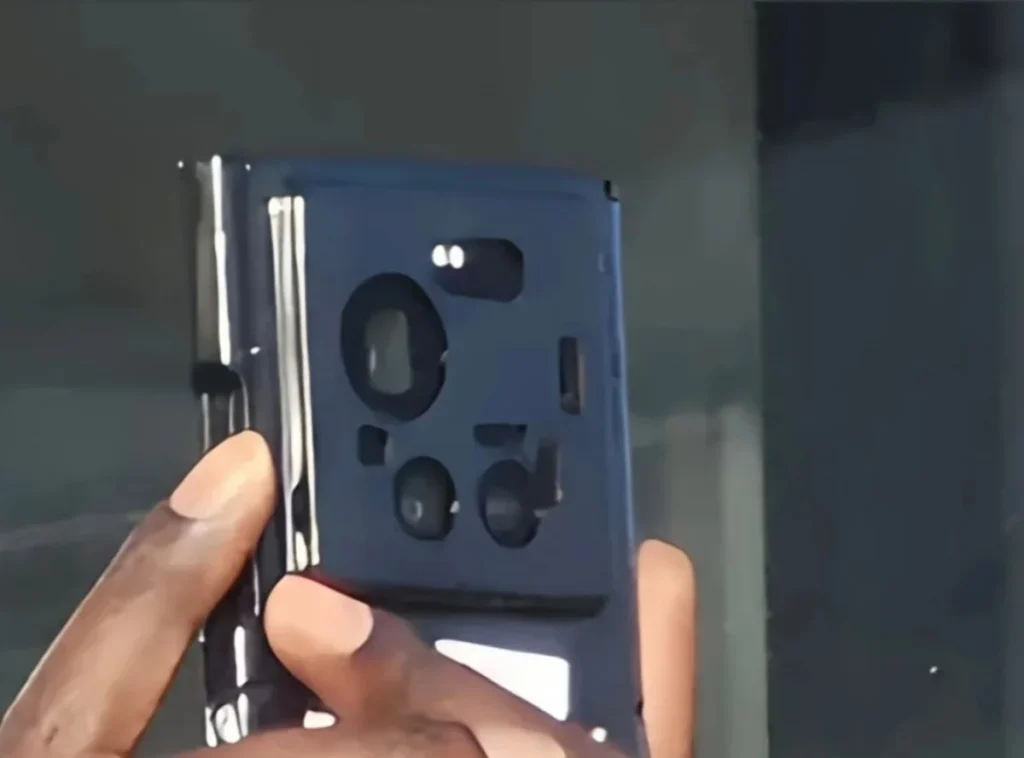 Xiaomi 17 Ultra spy shot