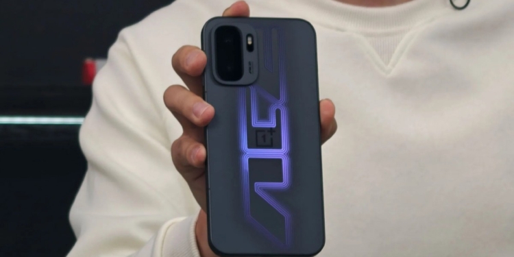 Så här ser OnePlus Ace 6 Ultra ut på officiell bild