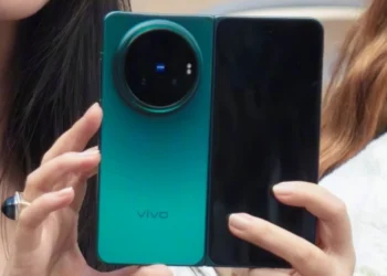Bild visar att Vivo X Fold 6 kommer påminna mycket om Find N6